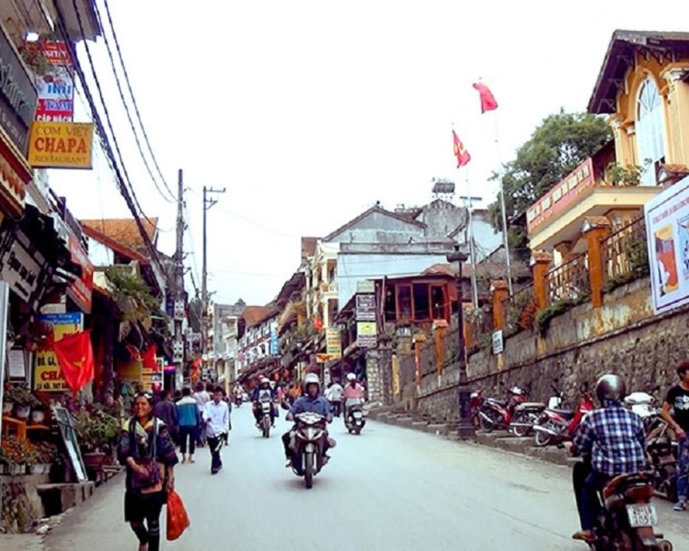 Exploring Sapa Street - Trekking Sapa Vietnam