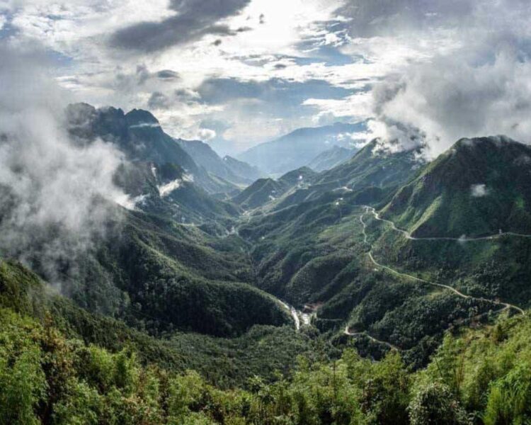 Trekking Fansipan From Tram Ton