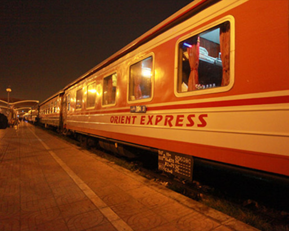 Orient ExpressTrain from Hanoi to Sapa