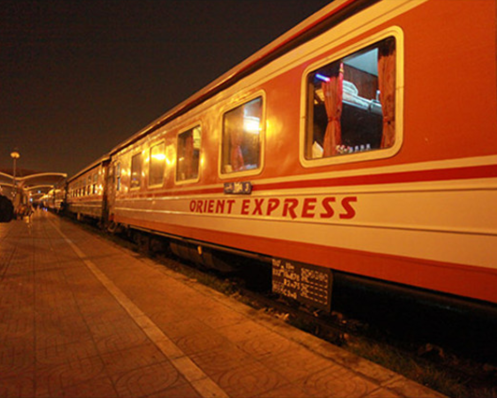 Orient Expresstrain From Hanoi To Sapa