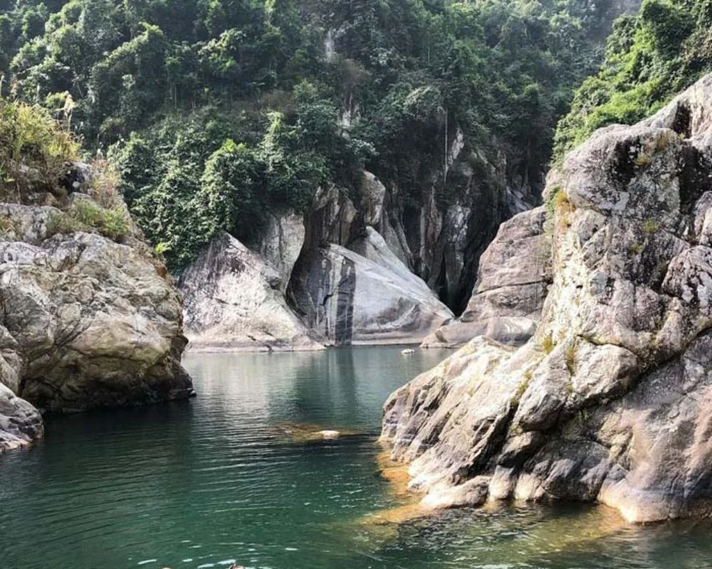 Ban Ho Cave