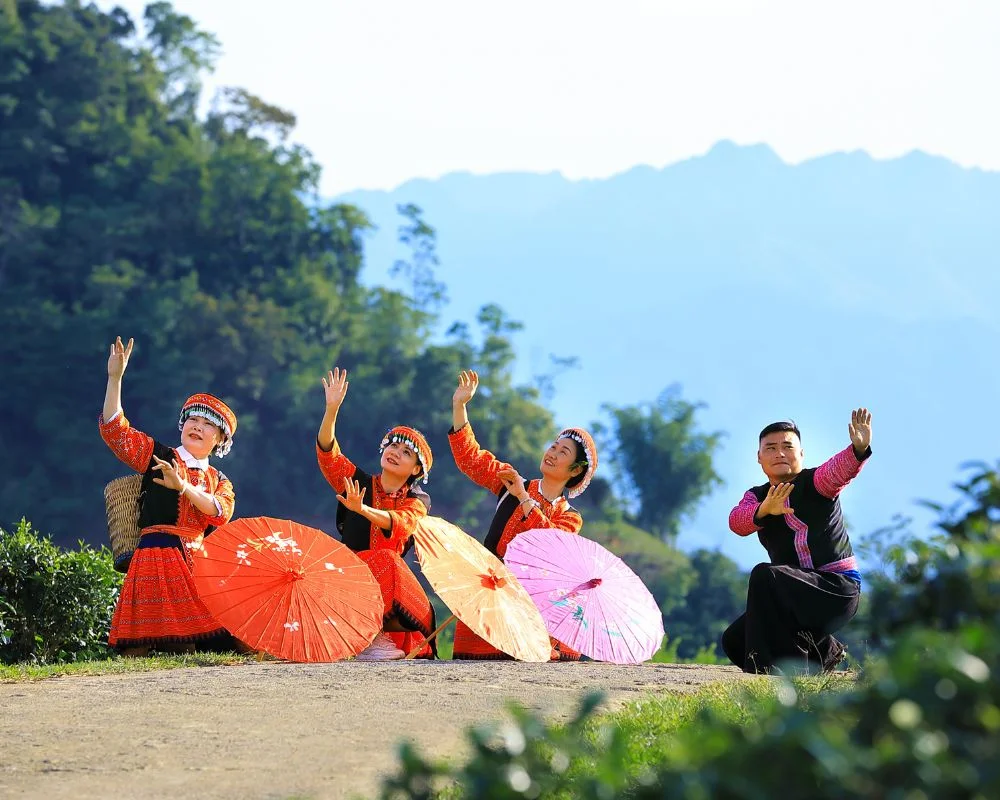 Hmong Dance