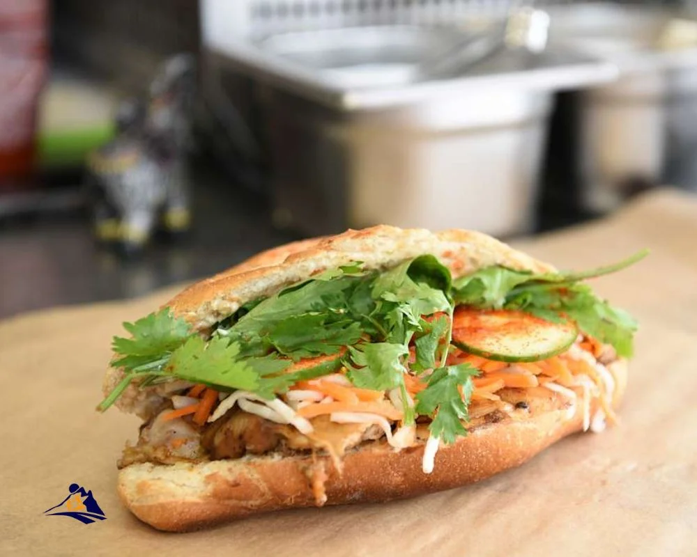 Ninh Binh Vietnam Hotel: Stay in Scenic Bliss 23 banh mi 1
