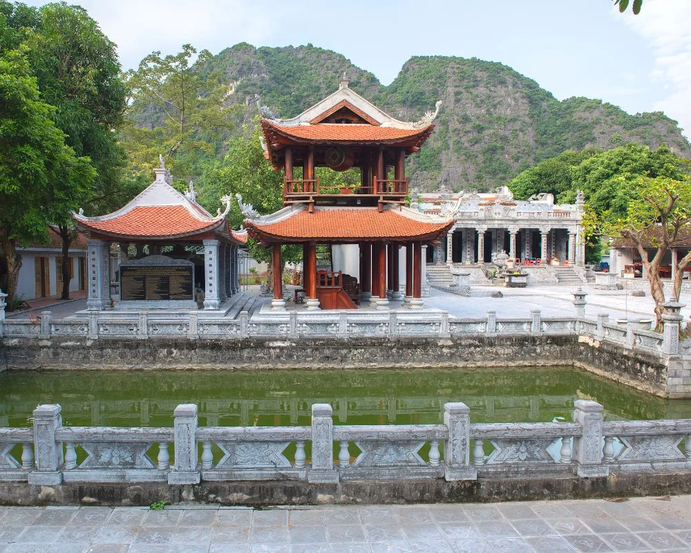 Ninh Binh Temple